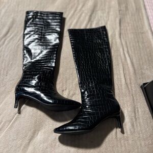 Lulu's Shiny Black Croc-Patterned Heeled Boots